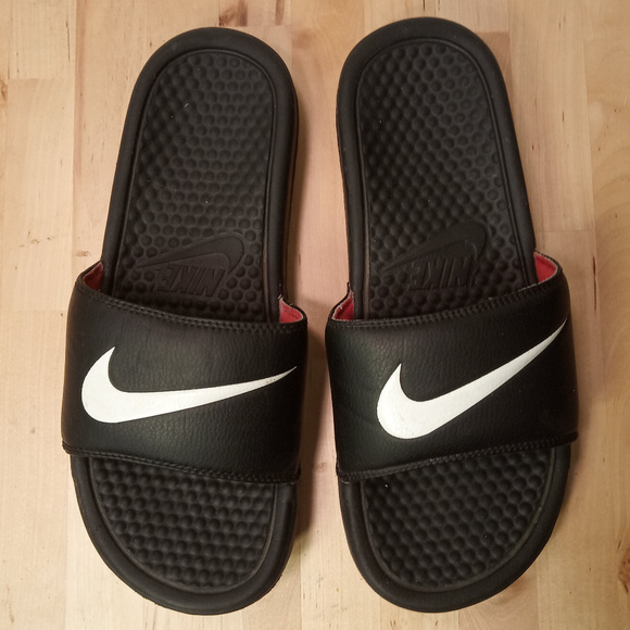 nike slides size 8.5